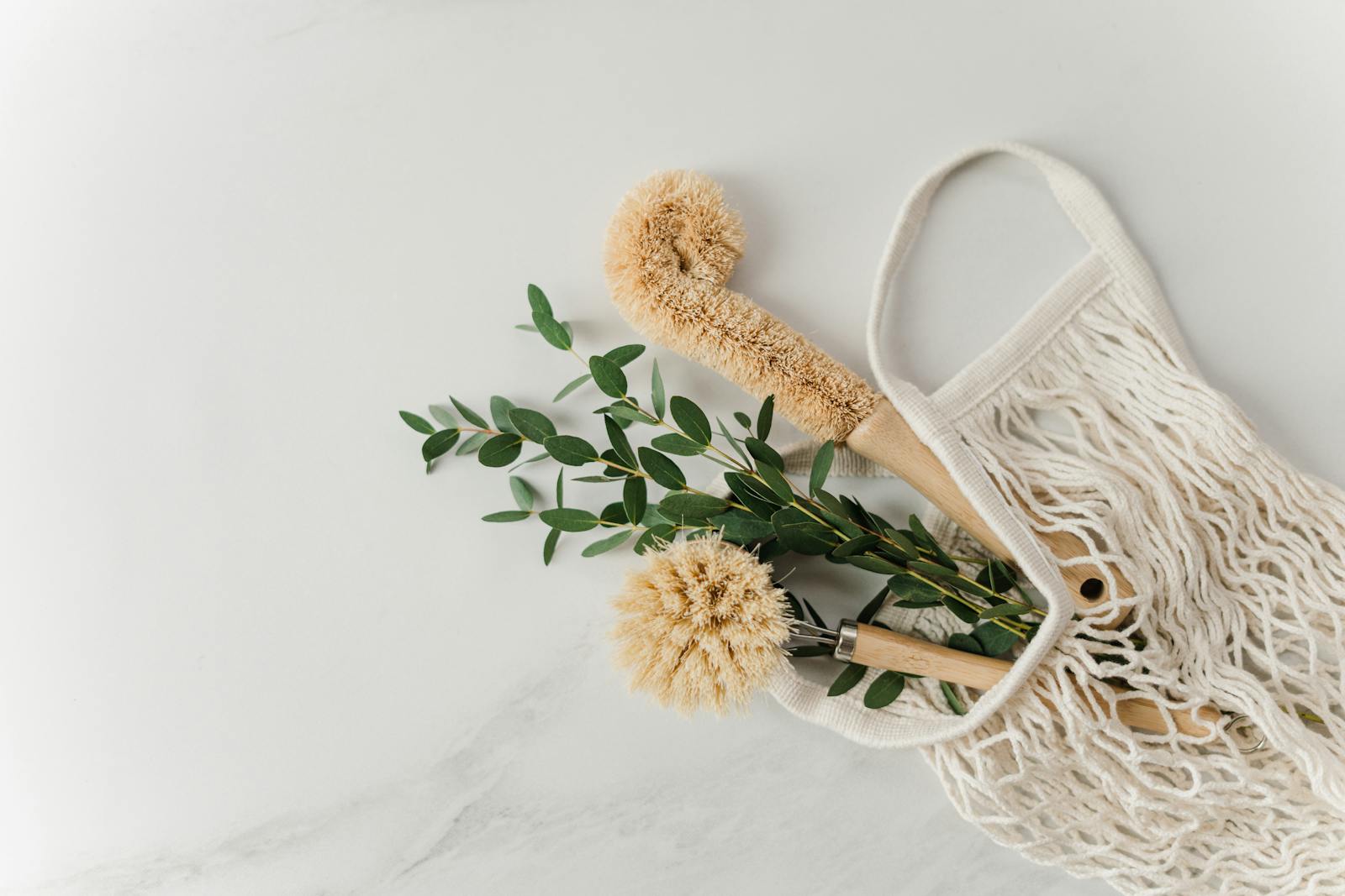 How Eco-Friendly Cleaning Benefits Your Family