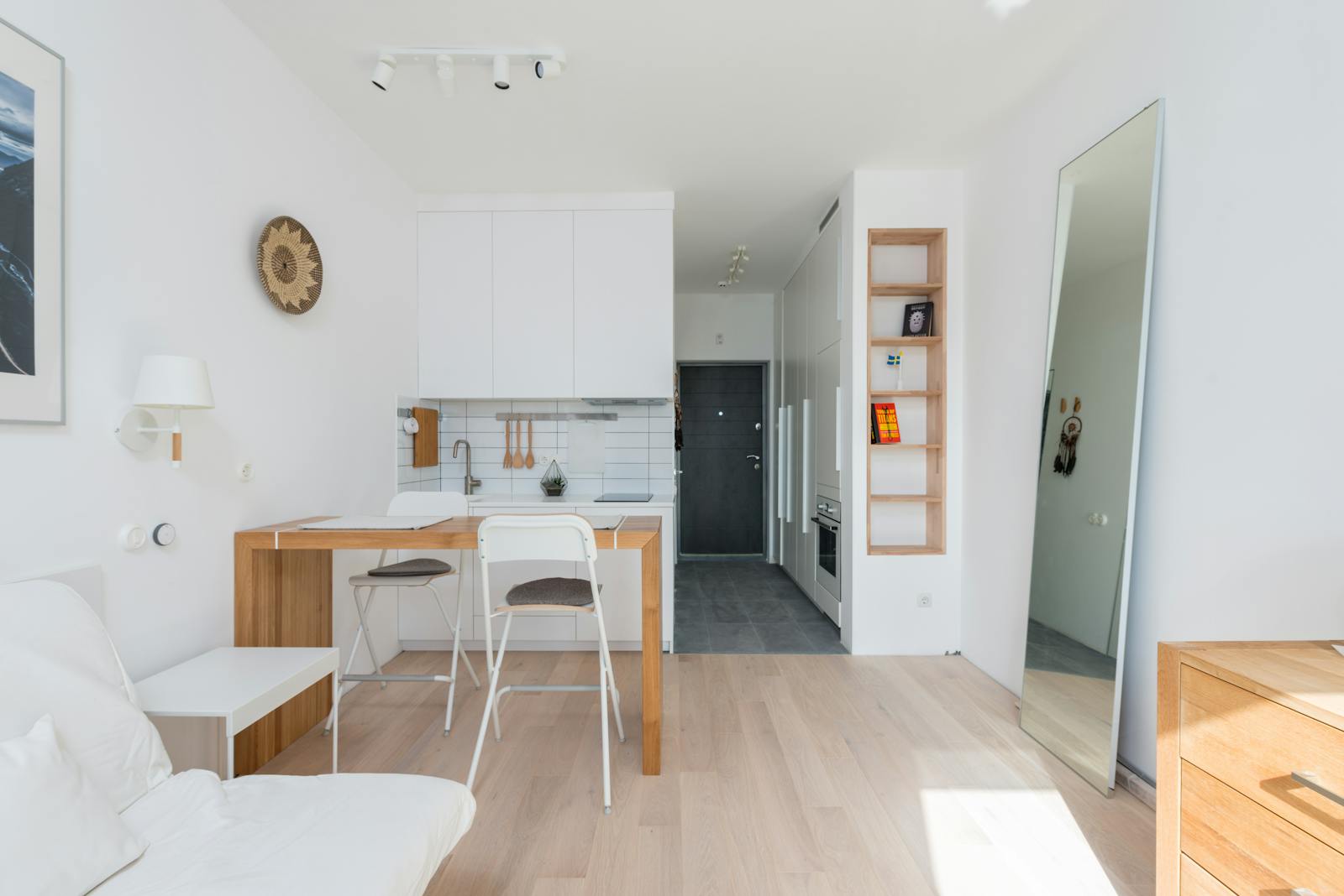 Moving-In Cleaner in Singapore: Empty-Unit Checklist Before You Unpack