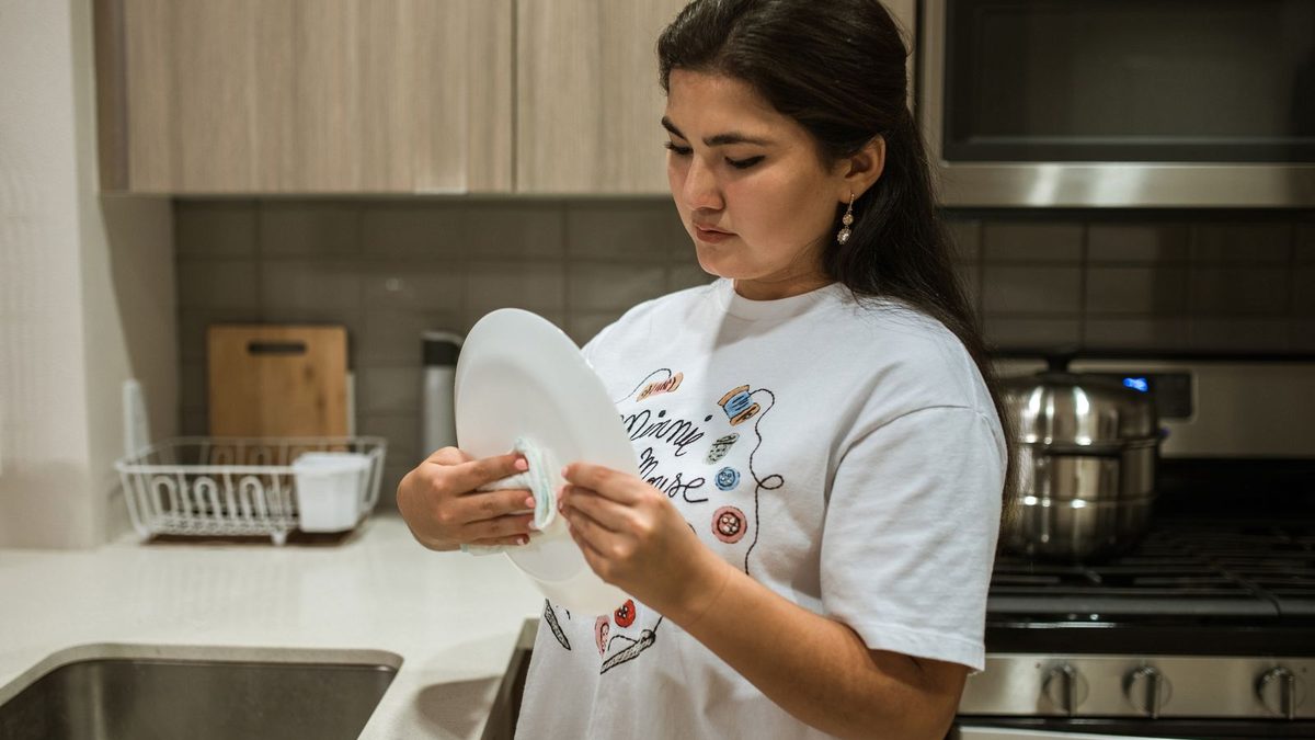 Singapore Tenants Lose Deposits Over These 4 Overlooked Cleaning Steps
