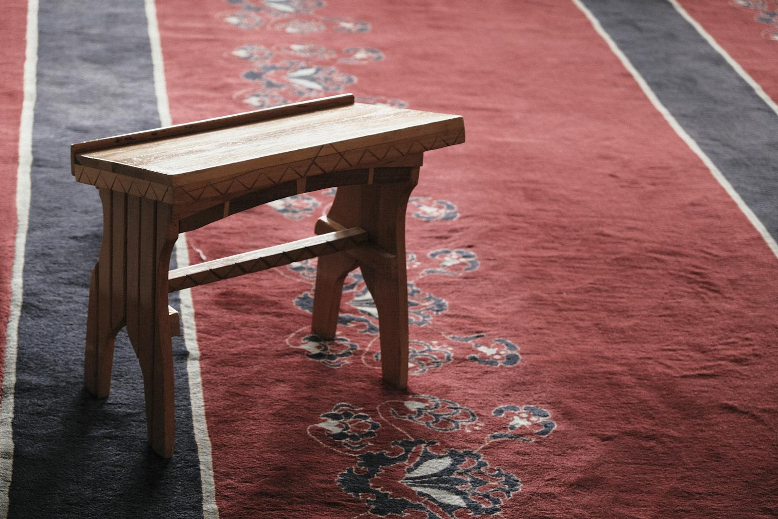 Steam Cleaning Carpets and Rugs in Singapore: What Extraction Actually Does
